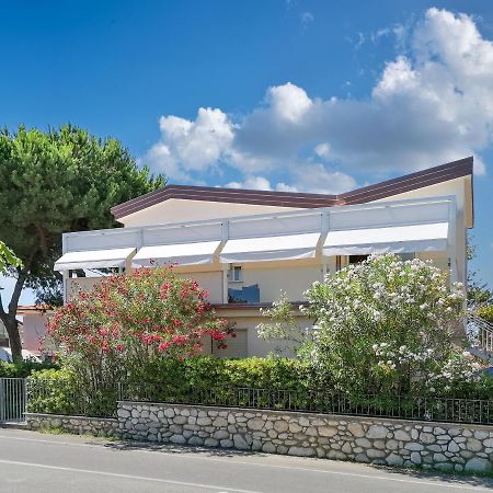 Sea Holidays Apartment Marina di Pietrasanta Exterior foto